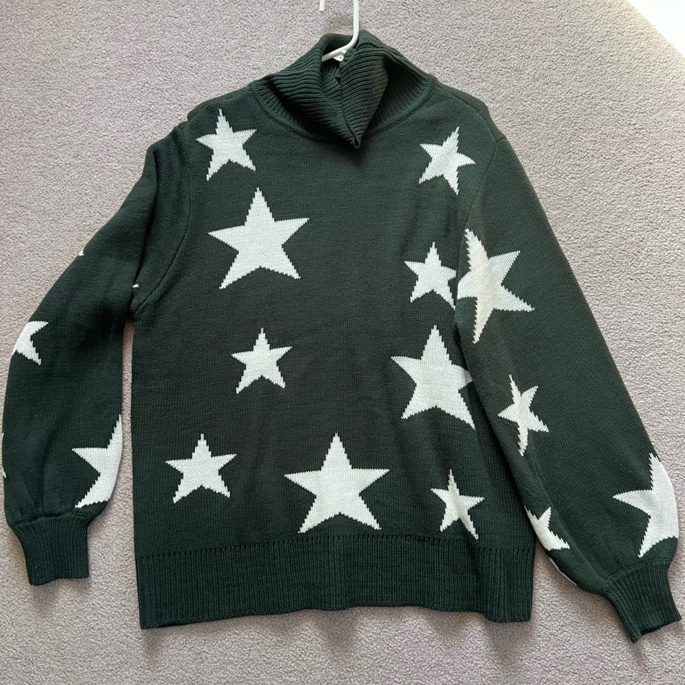 Star Patterned Green Sweater - image 1